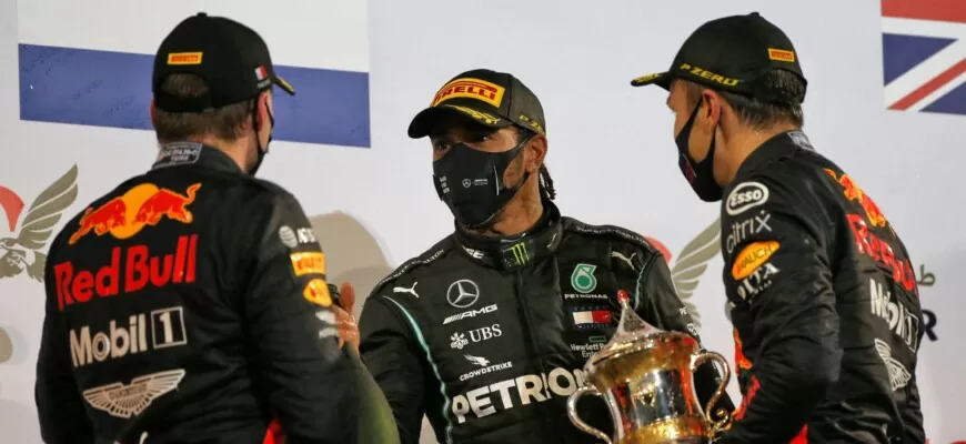 Verstappen também será testado após confirmação do caso de Hamilton