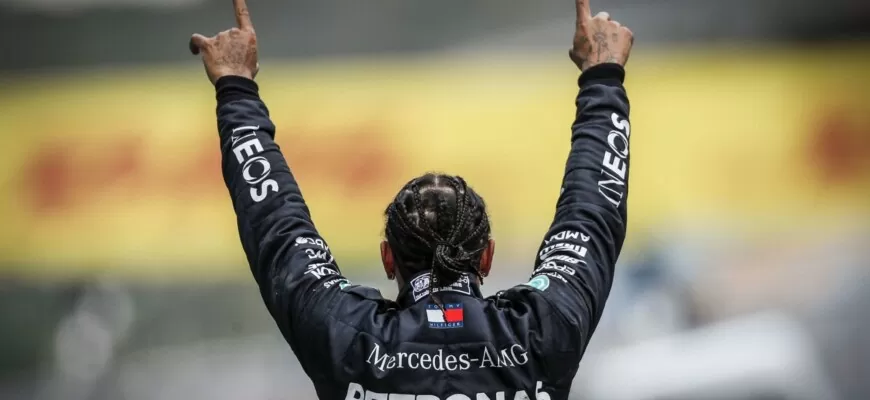 Lewis Hamilton (Mercedes) GP da Turquia F1 2020 - Campeão