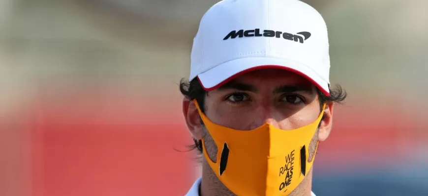 Sainz sobre Leclerc: “Ele é um dos pilotos mais fortes do grid”