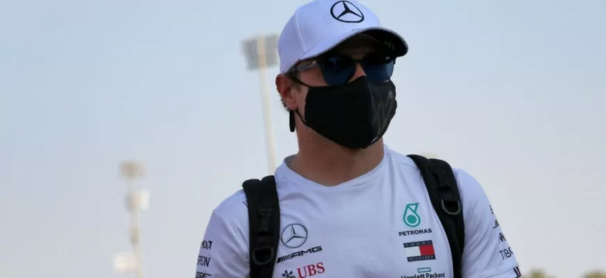 Bottas participa novamente de rally e diz: “Pilotar na F1 exige mais precisão”