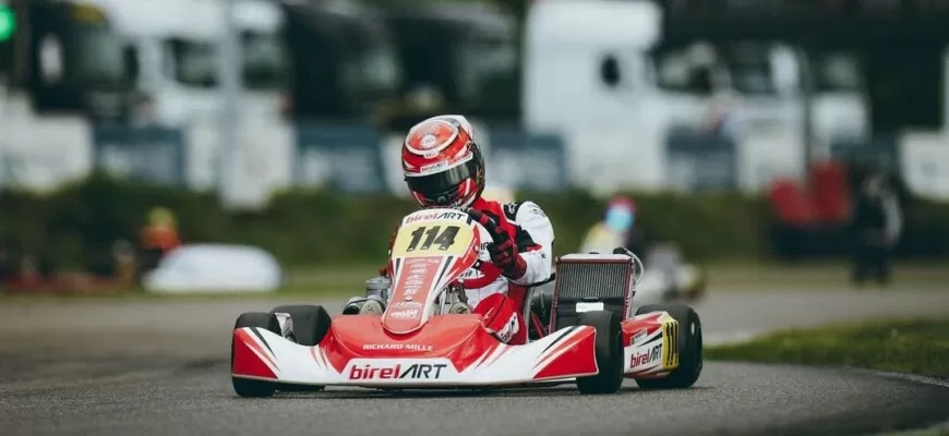 Matheus Morgatto dá show de ultrapassagens em Final do Europeu de Kart na França