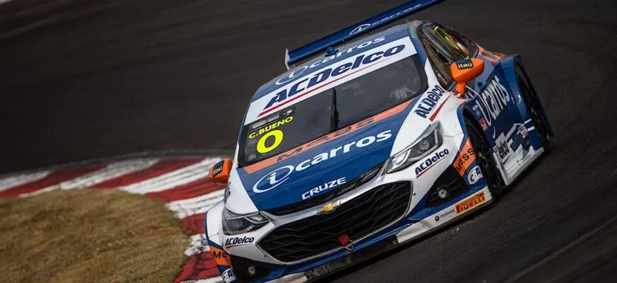Frio recorde marca rodada dupla da Stock Car em Curitiba