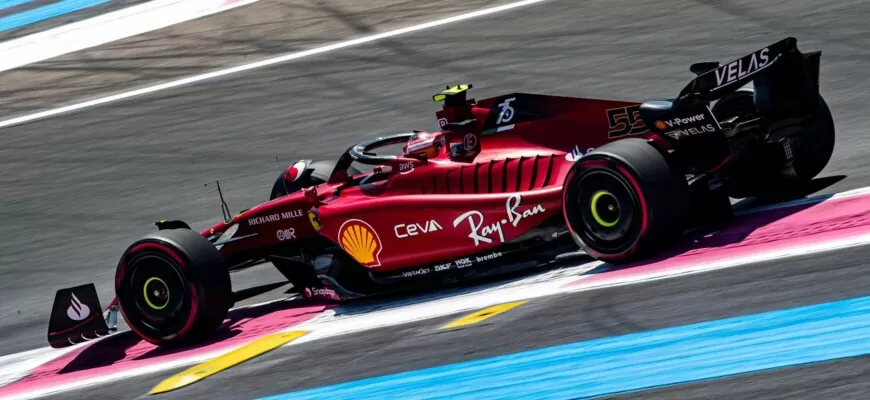 Sainz puxa dobradinha da Ferrari e é mais rápido do TL2 da F1 na França