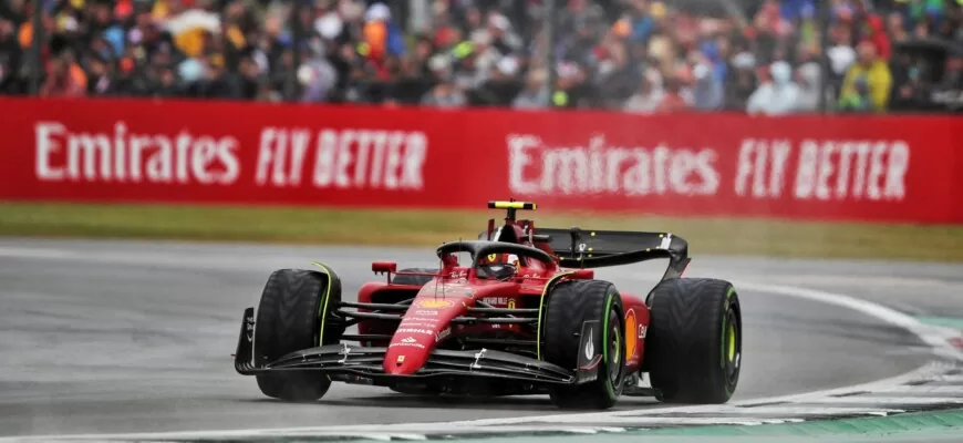 GP da Inglaterra de F1: Sainz crava boa volta no fim e conquista a primeira pole de sua carreira