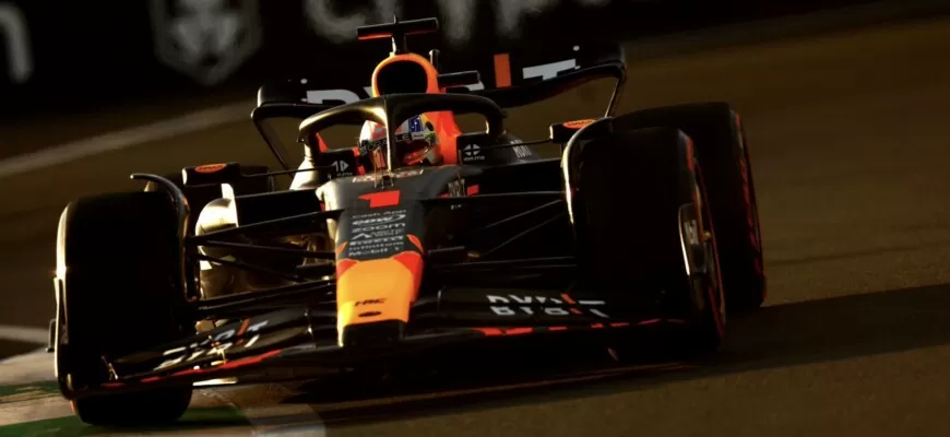 Verstappen repete bom ritmo e comanda segundo treino da Fórmula 1 em Jeddah