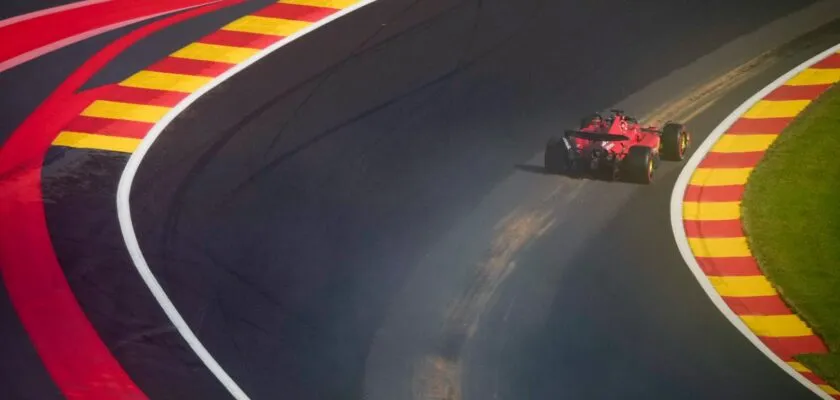 F1: Verstappen é mais rápido, mas Leclerc é quem larga da pole no GP da Bélgica
