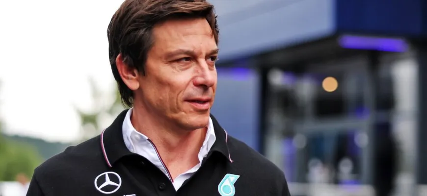 F1: Wolff muda seu estilo de comunicação com a equipe