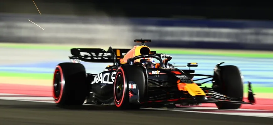 F1: Verstappen bate adversários e fica com pole-position do GP do Catar