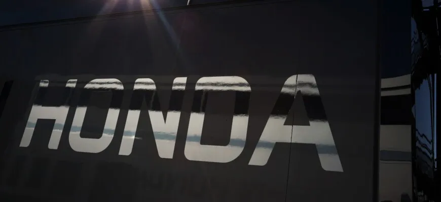 F1: Parceria entre Honda e Aston Martin ganha base no Reino Unido