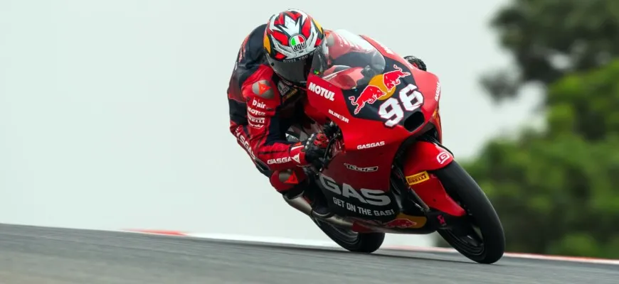 Moto3: Holgado supera Rueda em emocionante duelo no GP de Portugal