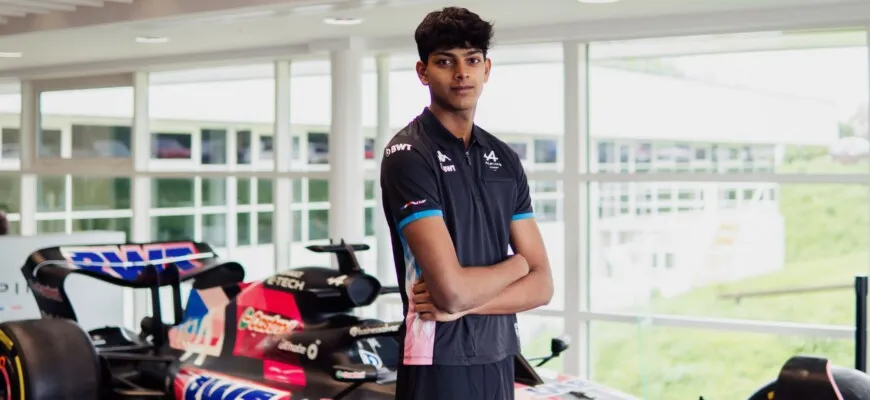 F1: Singapurense de 14 anos entra para a academia de jovens pilotos da Alpine